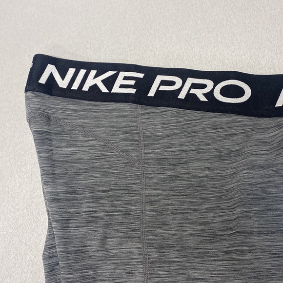 Women Nike pro leggings - Picture 7 of 7